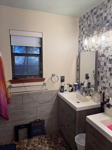 1732 Tierra Del Oso Drive NW, Albuquerque, NM 87120