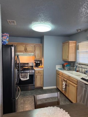 1732 Tierra Del Oso Drive NW, Albuquerque, NM 87120