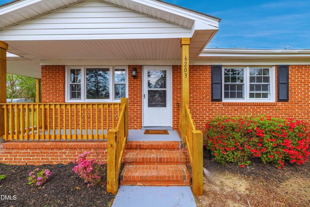 6203 Lynette Circle, Fayetteville, NC 28314