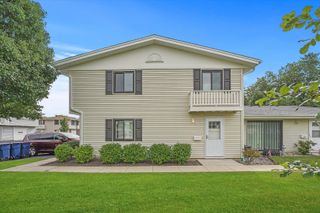 1323 Wakeby Lane 1323, Schaumburg, IL 60193