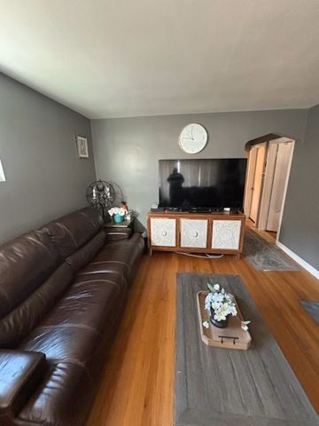 6204 35th Street, Berwyn, IL 60402