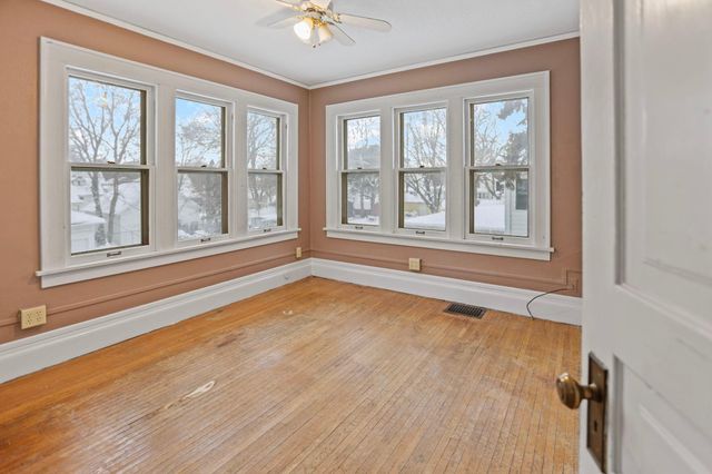 521 2nd Street NW, Faribault, MN 55021