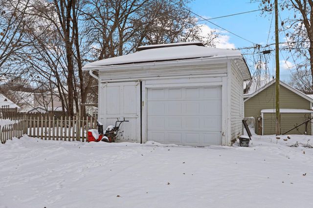 521 2nd Street NW, Faribault, MN 55021