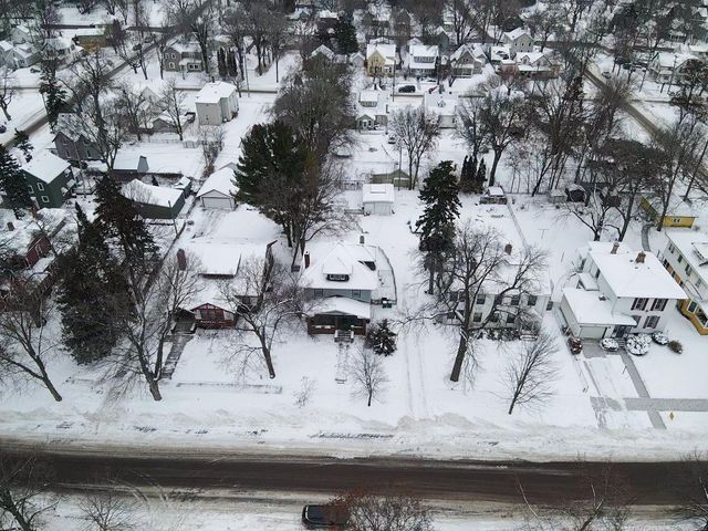 521 2nd Street NW, Faribault, MN 55021