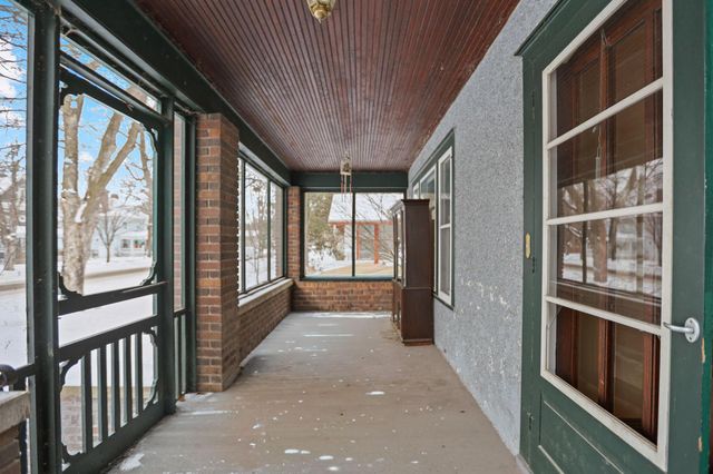 521 2nd Street NW, Faribault, MN 55021