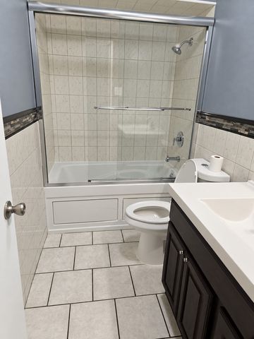 660 163rd Street, Calumet City, IL 60409