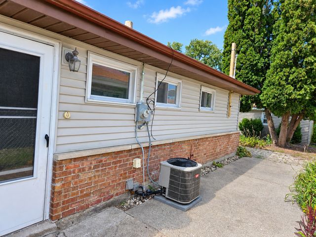 660 163rd Street, Calumet City, IL 60409