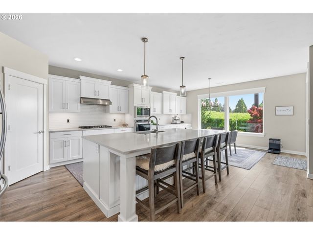 6442 Se MCINNIS St, Hillsboro, OR 97123
