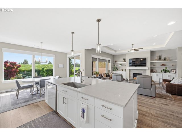 6442 Se MCINNIS St, Hillsboro, OR 97123