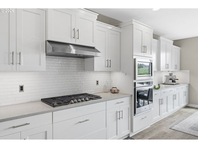6442 Se MCINNIS St, Hillsboro, OR 97123