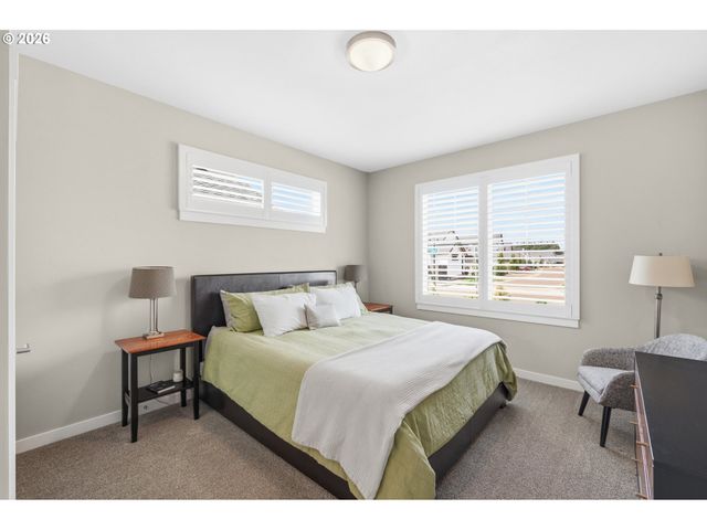 6442 Se MCINNIS St, Hillsboro, OR 97123