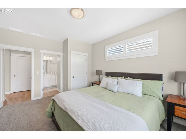 6442 Se MCINNIS St, Hillsboro, OR 97123