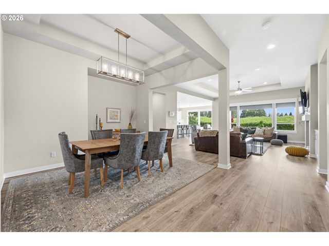 6442 Se MCINNIS St, Hillsboro, OR 97123