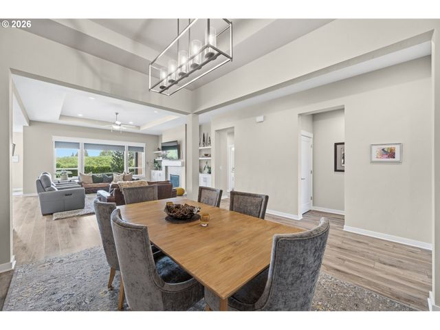 6442 Se MCINNIS St, Hillsboro, OR 97123