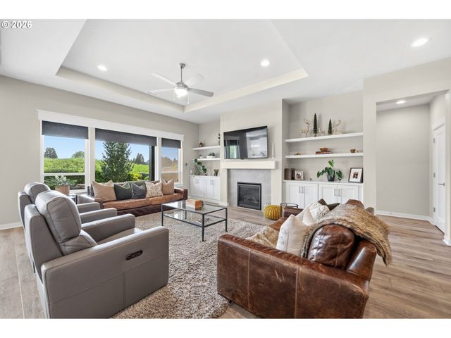 6442 Se MCINNIS St, Hillsboro, OR 97123