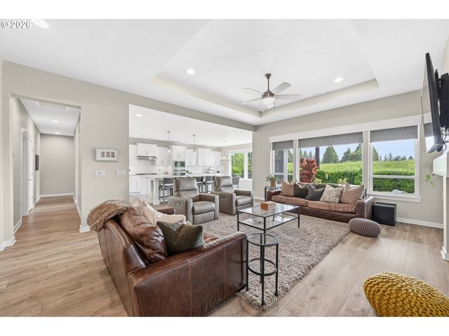 6442 Se MCINNIS St, Hillsboro, OR 97123