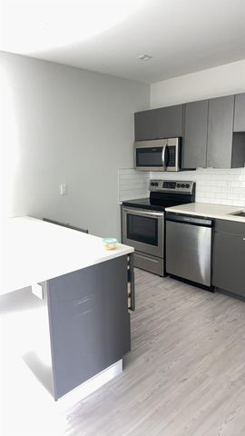 3050 NW 68th St 2304, Fort Lauderdale, FL 33309