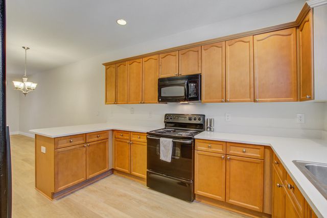 4628 N Palm View Circle, North Charleston, SC 29418