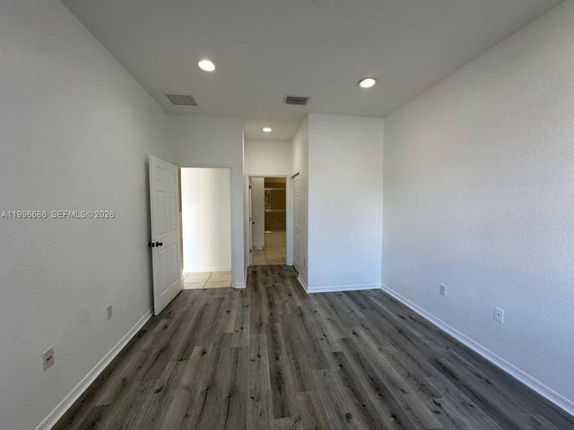 10985 SW 239th Ter 0, Homestead, FL 33032