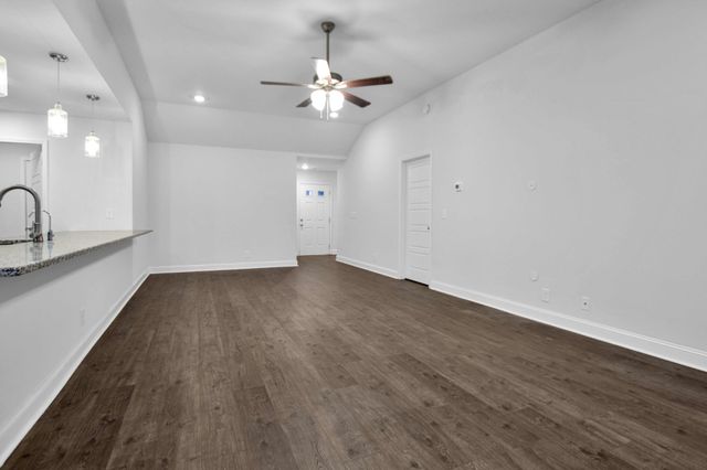 208 Clark Road, Clarksville, TN 37042