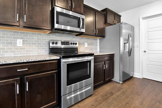 208 Clark Road, Clarksville, TN 37042