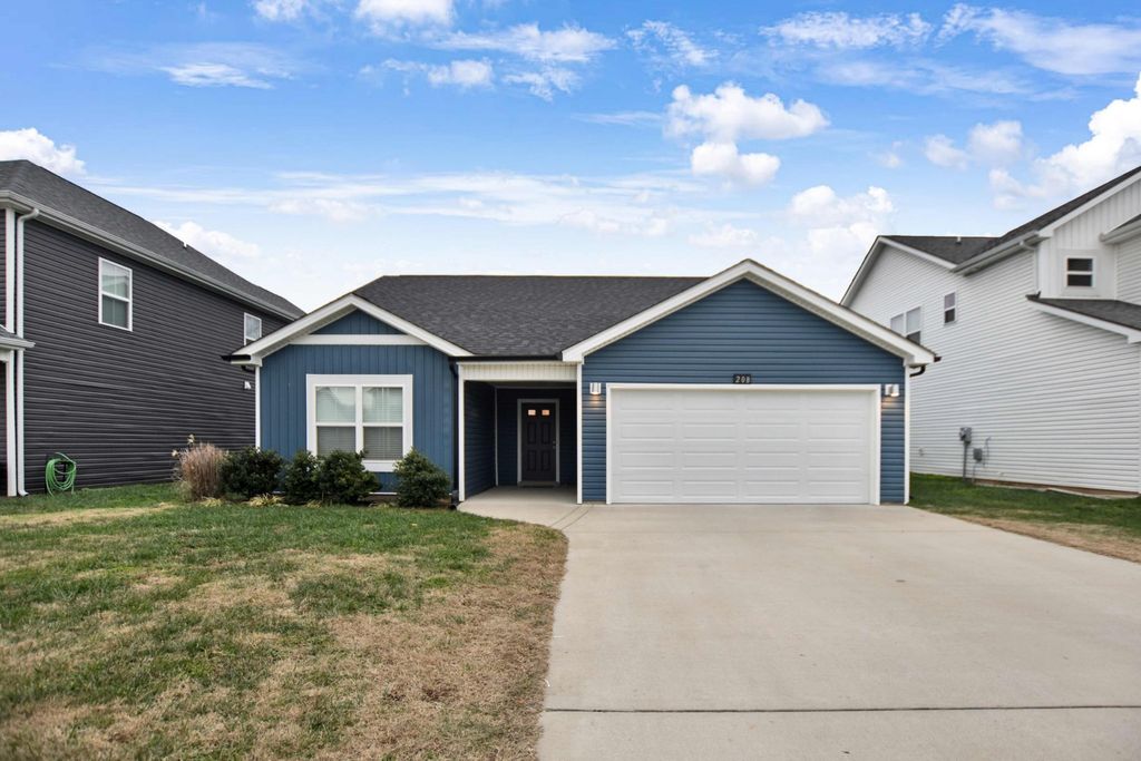 208 Clark Road, Clarksville, TN 37042