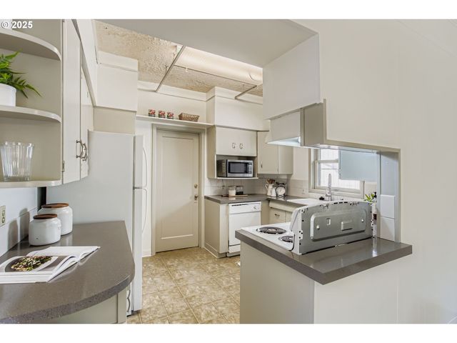 5517 Se BOISE St, Portland, OR 97206