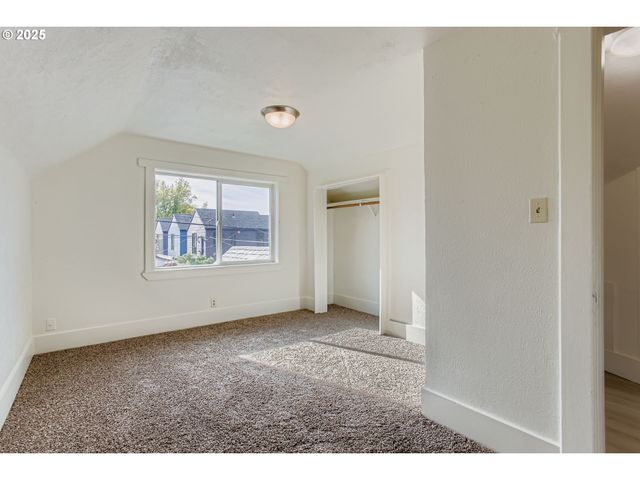 5517 Se BOISE St, Portland, OR 97206