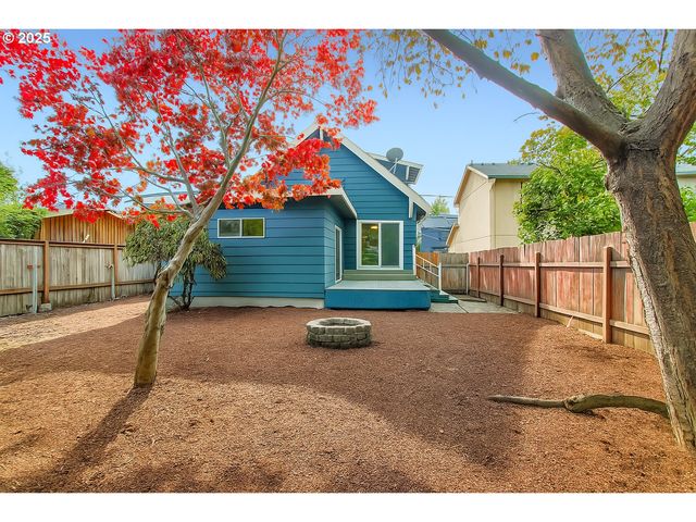 5517 Se BOISE St, Portland, OR 97206