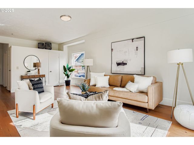 5517 Se BOISE St, Portland, OR 97206