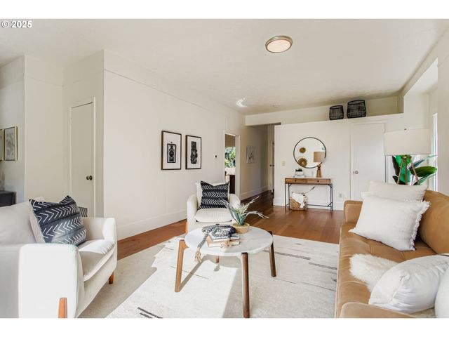 5517 Se BOISE St, Portland, OR 97206