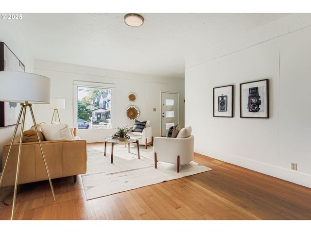 5517 Se BOISE St, Portland, OR 97206