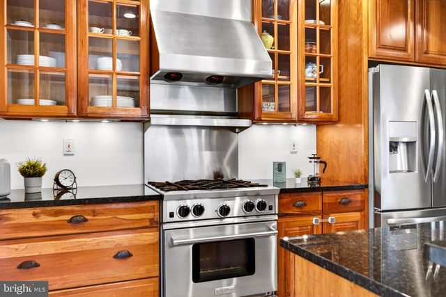 4302 ROLAND AVE, Baltimore, MD 21210