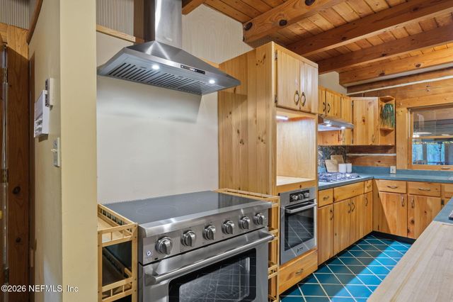11603 WEST COURT Boulevard, Jacksonville, FL 32218