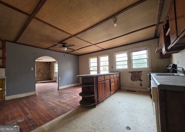 7367 Crest Highway, Molena, GA 30258