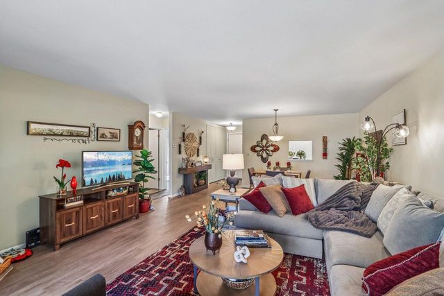 11013 Elder Tree COURT, Mequon, WI 53092