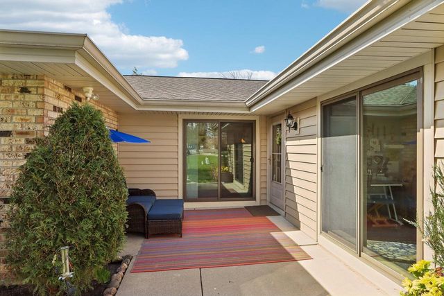 11013 Elder Tree COURT, Mequon, WI 53092