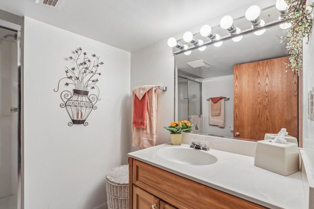 11013 Elder Tree COURT, Mequon, WI 53092