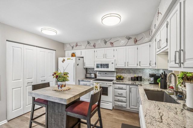 11013 Elder Tree COURT, Mequon, WI 53092