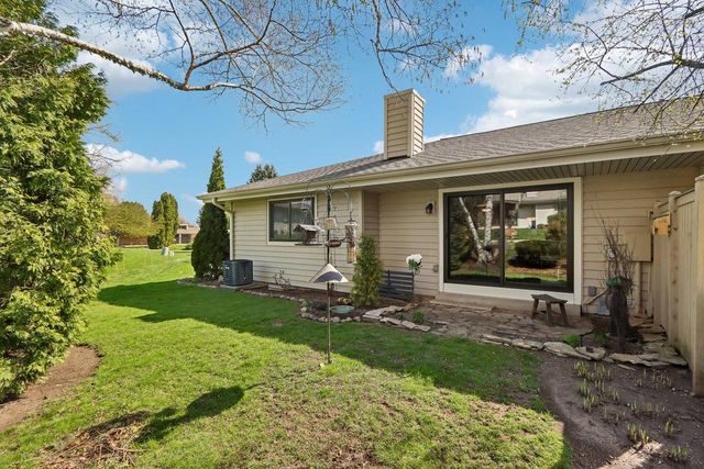 11013 Elder Tree COURT, Mequon, WI 53092