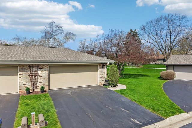 11013 Elder Tree COURT, Mequon, WI 53092