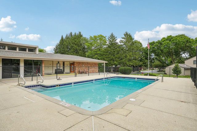 11013 Elder Tree COURT, Mequon, WI 53092