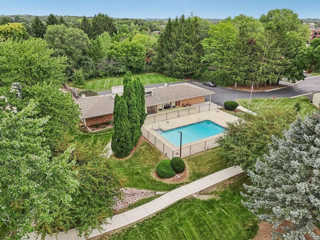 11013 Elder Tree COURT, Mequon, WI 53092