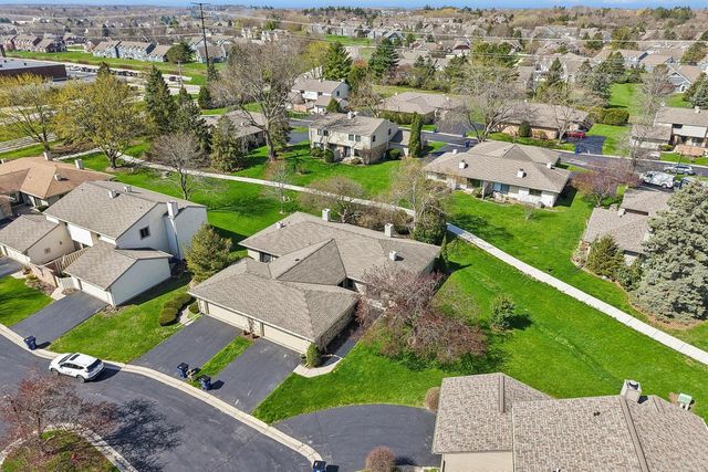 11013 Elder Tree COURT, Mequon, WI 53092