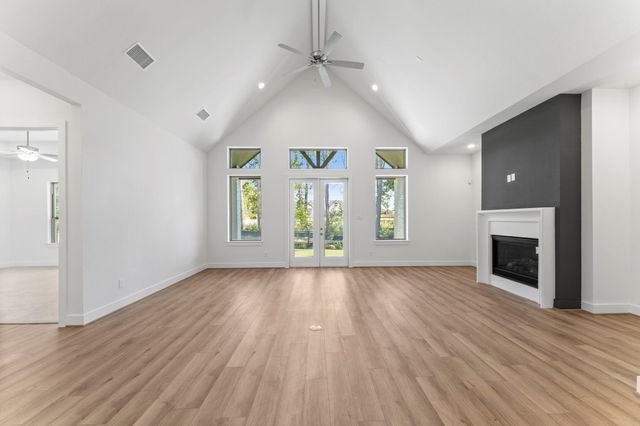 330 Eastern Towhee Court, Magnolia, TX 77354
