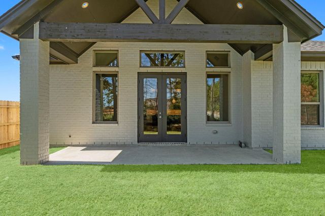 330 Eastern Towhee Court, Magnolia, TX 77354