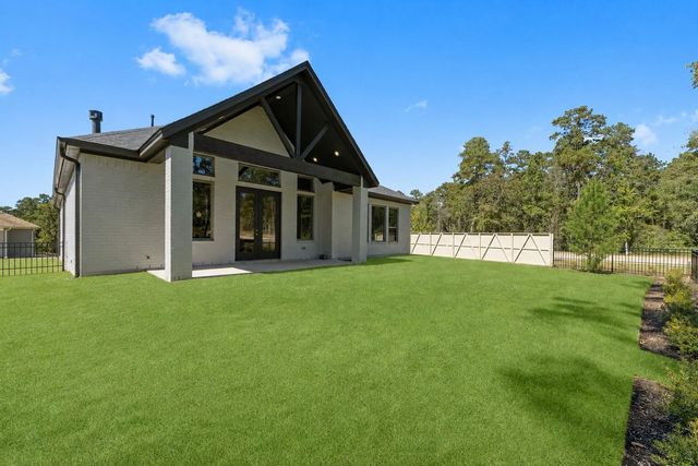 330 Eastern Towhee Court, Magnolia, TX 77354