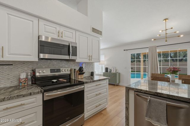 5823 W GARY Drive, Chandler, AZ 85226