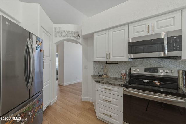 5823 W GARY Drive, Chandler, AZ 85226