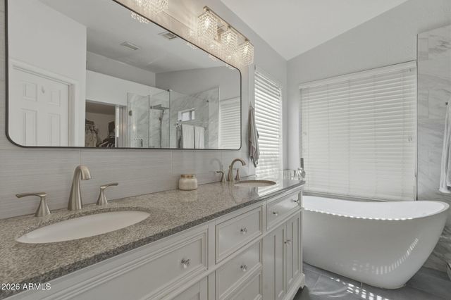 5823 W GARY Drive, Chandler, AZ 85226